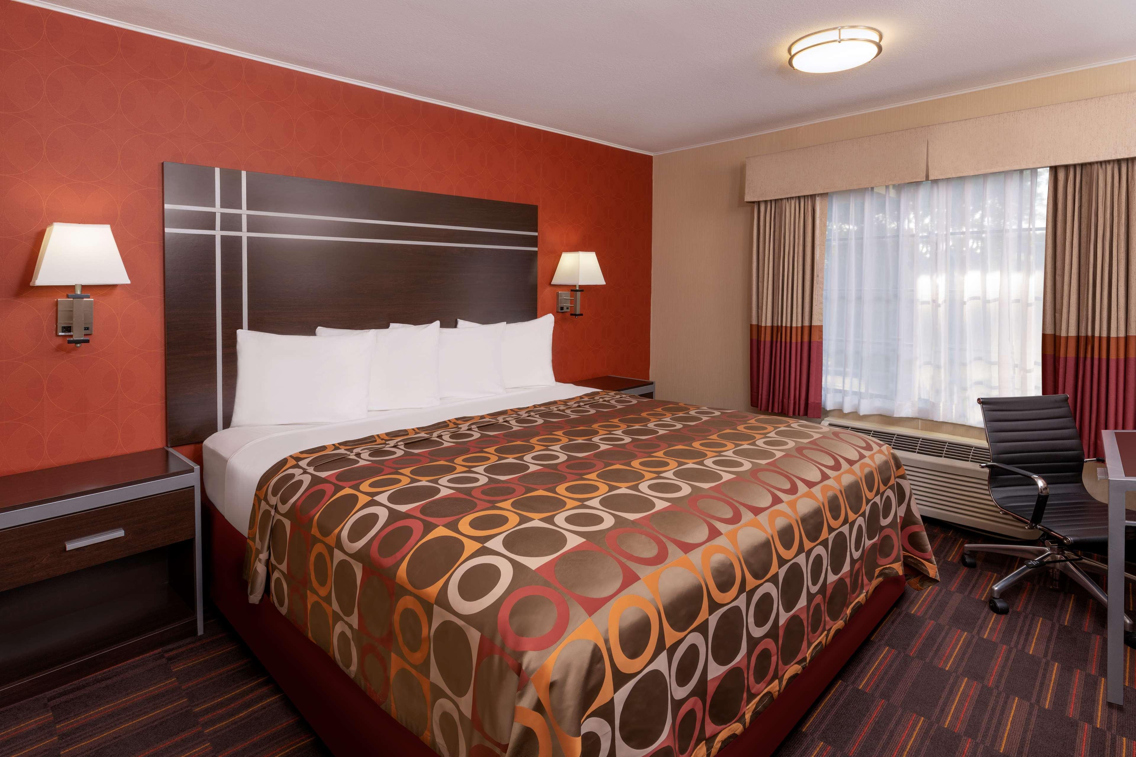 Best Western Plus Raffles Inn & Suites Anaheim Exteriér fotografie
