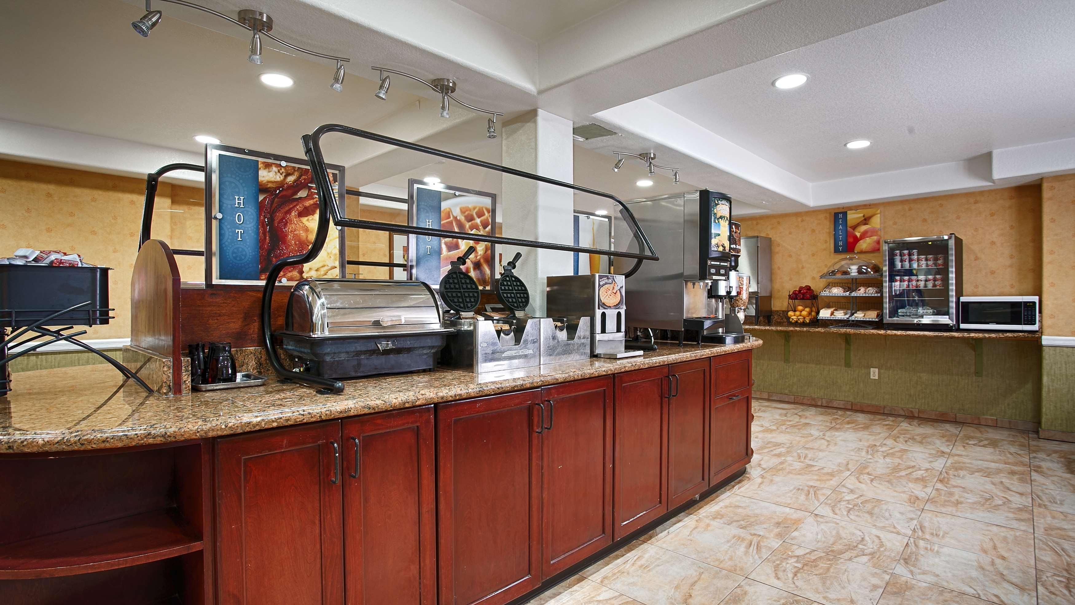 Best Western Plus Raffles Inn & Suites Anaheim Exteriér fotografie