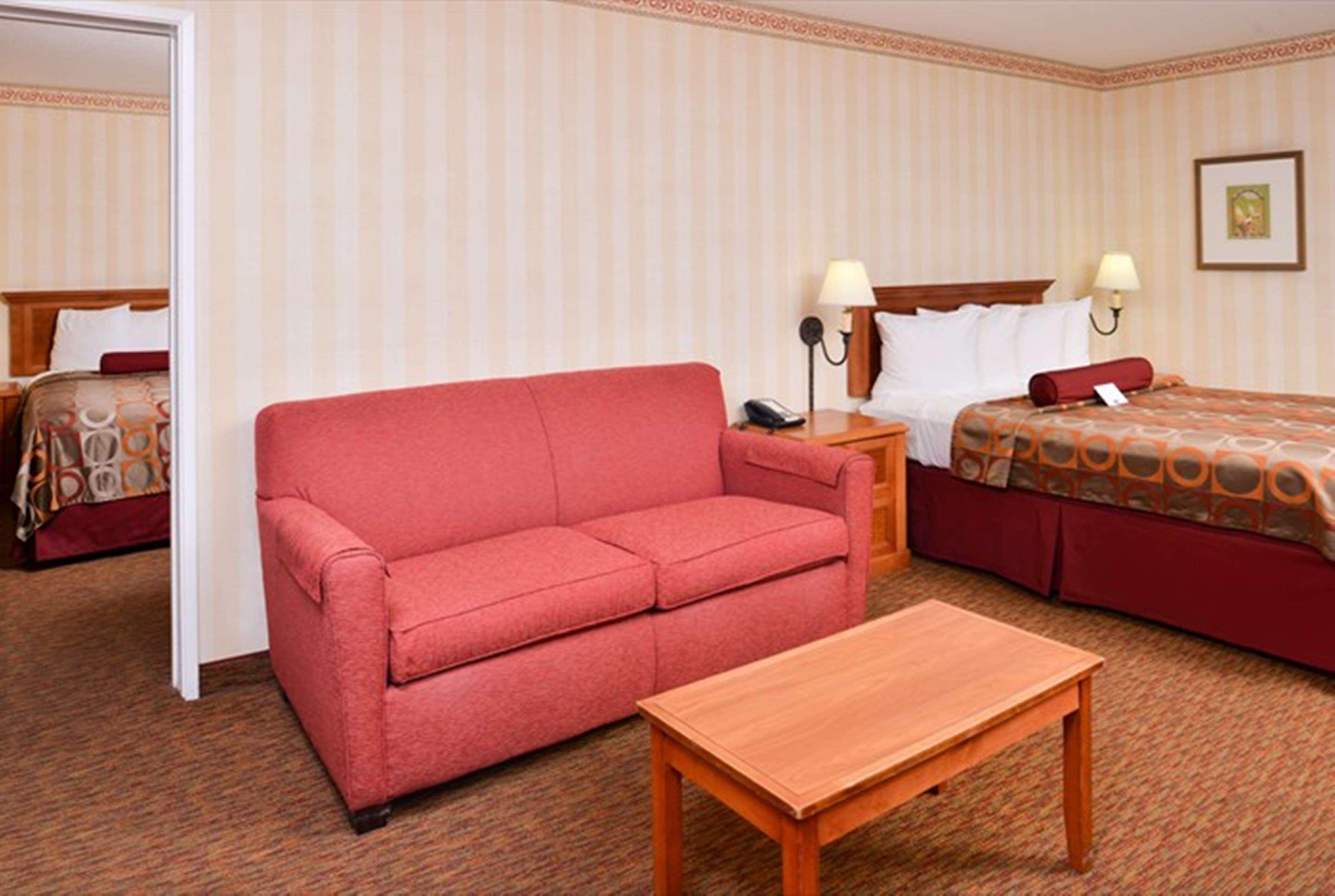 Best Western Plus Raffles Inn & Suites Anaheim Exteriér fotografie