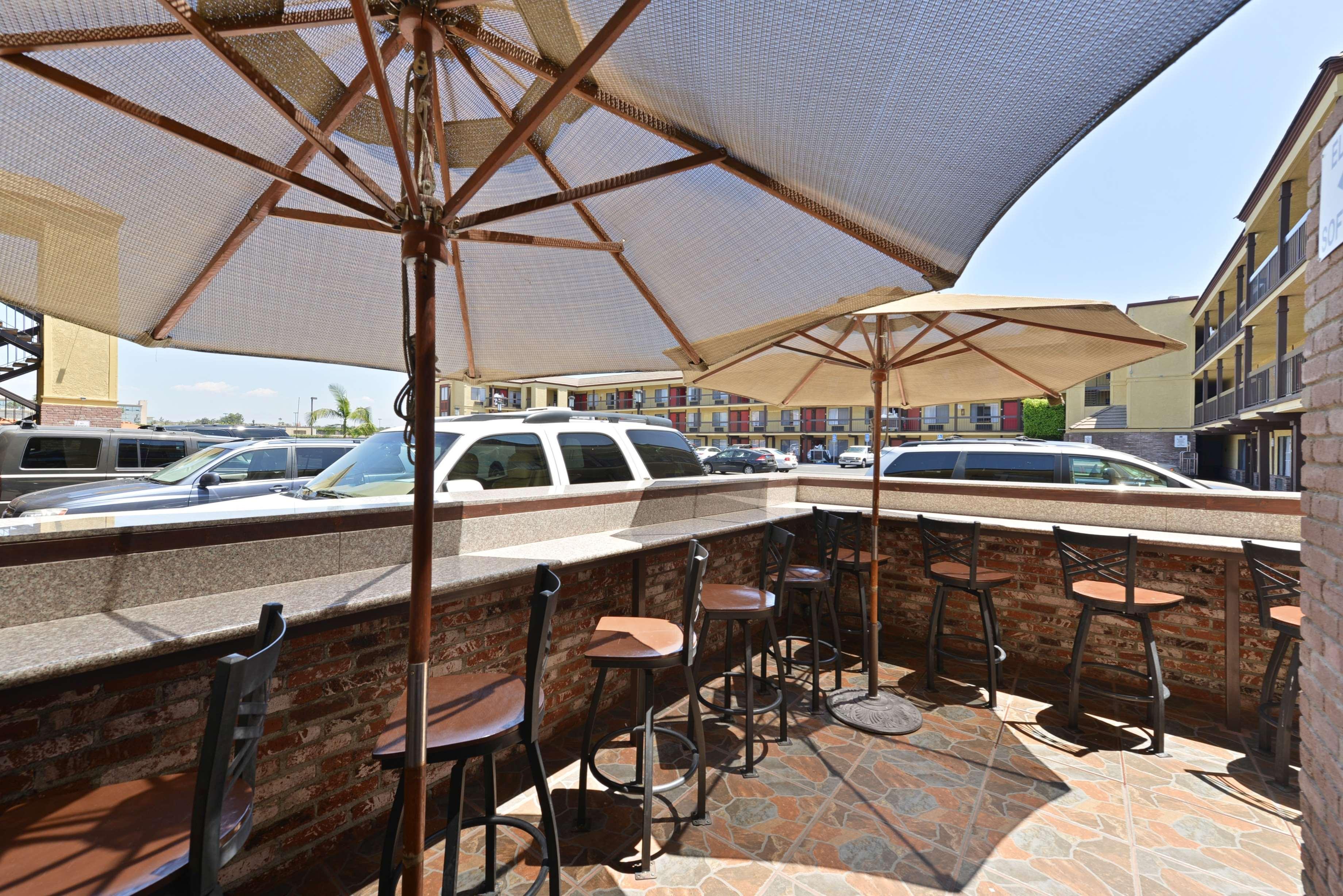 Best Western Plus Raffles Inn & Suites Anaheim Exteriér fotografie